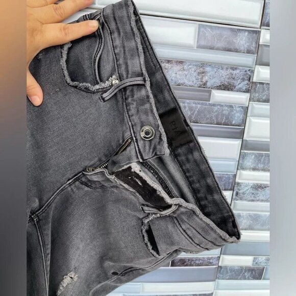 RTA Crop distress jeans size 24 - Picture 10 of 10